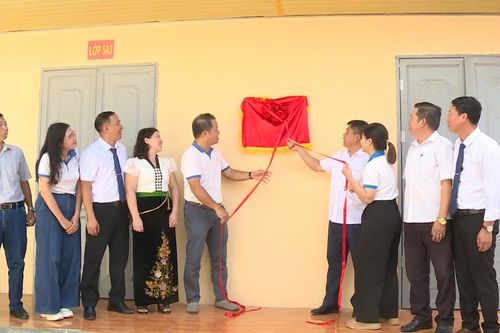Khánh thành công trình 'Mái trường cho em' tại điểm trường Pá Pha