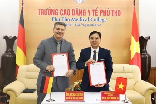 Đoàn công tác nước Cộng hòa Liên bang Đức làm việc với Trường Cao đẳng Y tế Phú Thọ