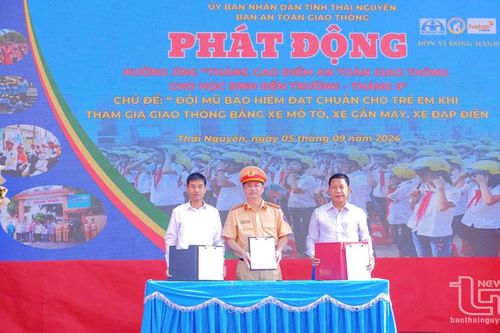 Phát động tháng cao điểm đảm bảo an toàn giao thông cho học sinh
