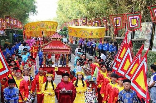 Không tổ chức lễ hội tràn lan, gây tốn kém lãng phí