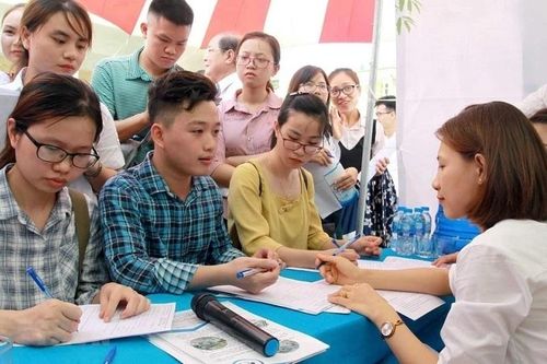 TP Hồ Chí Minh, Đồng Nai cần thêm gần 200.000 lao động từ nay đến cuối năm