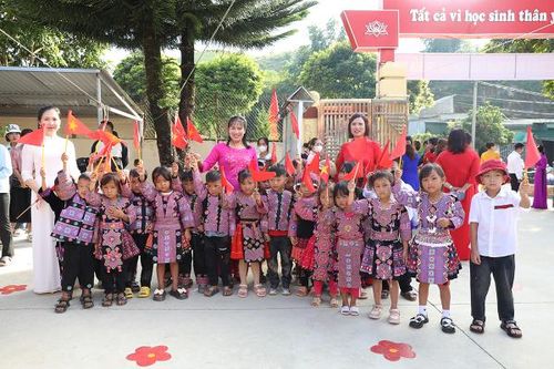 Ngày khai giảng nơi rẻo cao Sơn La