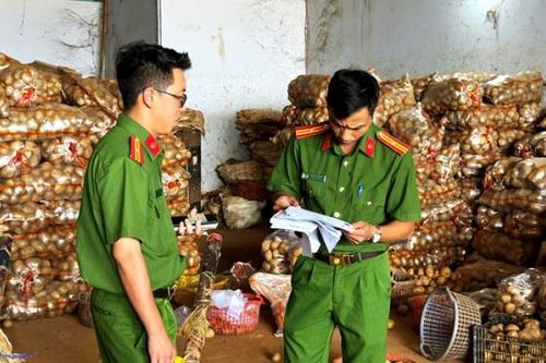 Trộn đất đỏ vào khoai tây Trung Quốc rồi tiêu thụ với mác 'nông sản Đà Lạt'