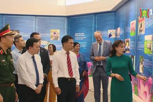 Những tấm gương bình dị mà cao quý