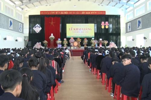 Phó Chủ tịch HĐND tỉnh Hà Nhật Lệ dự lễ khai giảng năm học mới tại Trường Phổ thông Dân tộc nội trú tỉnh