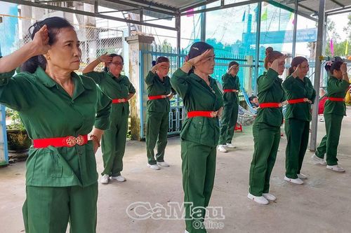 Thiêng liêng tình cảm với Bác Hồ