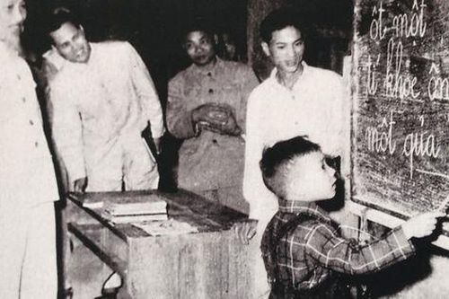 Năm học mới, nhớ lời Bác Hồ dạy