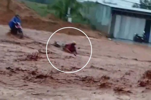 3 ngày liên tiếp, lũ cát đỏ 'hoành hành' tại một địa điểm ở Bình Thuận