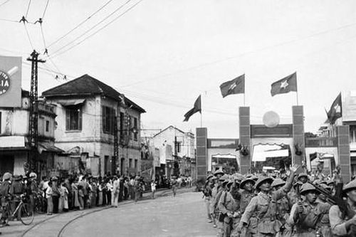Bài tham dự Cuộc thi viết 'Kỷ niệm 70 năm Giải phóng Thủ đô: Ký ức tự hào': Những ngày chuyển giao hành chính thành phố Hà NôịBài cuối: Chiến công thầm lặng