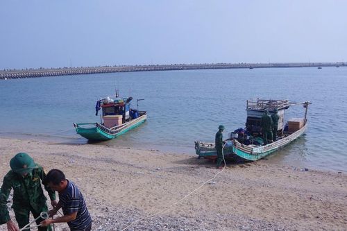 Hải Phòng: Có phương án hỗ trợ du khách ở lại trên đảo Cát Bà do bão