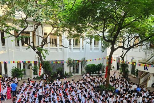 Học sinh Hà Nội nghỉ học thứ Bảy (7/9) để tránh bão số 3