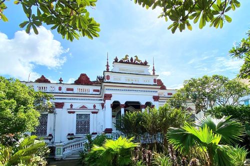 Khám phá dinh thự cổ trăm năm tuổi ở Trà Vinh