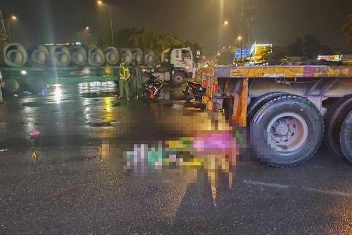 Mẹ thương nặng, hai con gái tử vong sau tai nạn ở TP.HCM