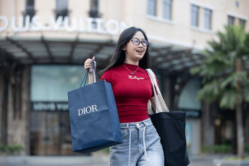 Thị trường xa xỉ Việt Nam 'lao dốc'