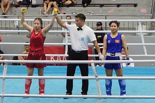Nhà vô địch SEA Games Triệu Thị Phương Thủy thắng áp đảo