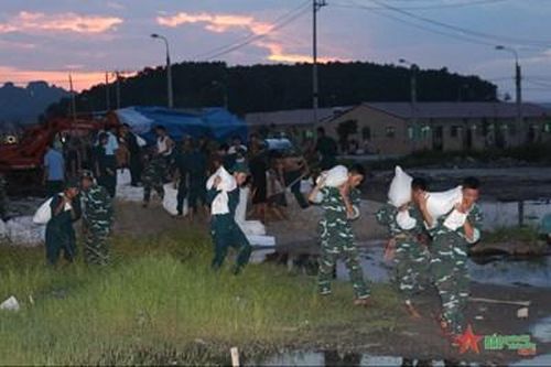 Trung đoàn 213 (Sư đoàn 363): Luyện tập các phương án phòng, chống, khắc phục hậu quả thiên tai, bão lũ