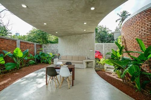 Ngôi nhà 'không tường' độc đáo giữa làng quê của vợ chồng trẻ