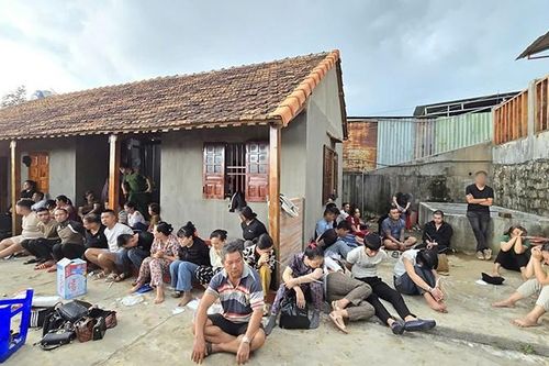 Khởi tố, bắt tạm giam 33 đối tượng trong vụ đánh bạc quy mô lớn ở Gia Lai