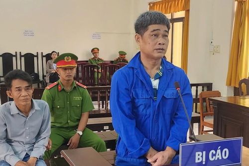Lãnh 8 năm tù vì đâm người hàng xóm suýt mất mạng