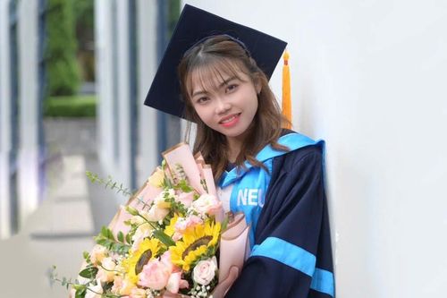 Thủ khoa Kinh tế Quốc dân với điểm tuyệt đối: 'Em hiếm khi lướt mạng xã hội'