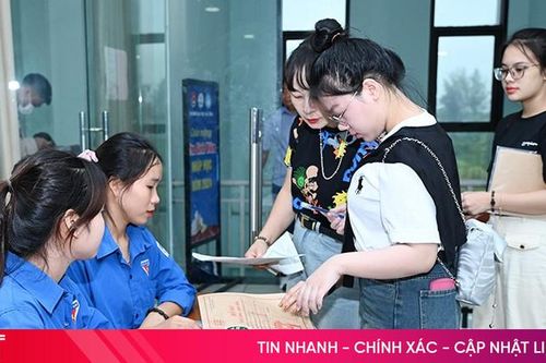 Đại học Hà Tĩnh đón 350 tân sinh viên nhập học đợt 1
