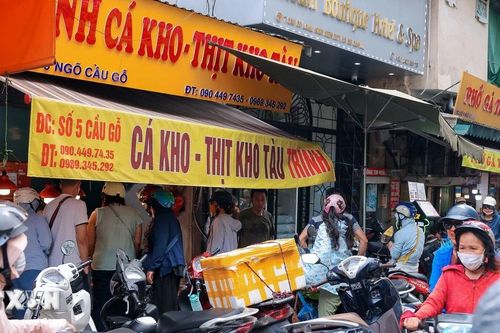Người dân Thủ đô chuẩn bị lương thực, thực phẩm phòng bão số 3