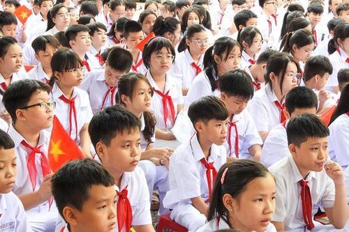 Bản tin 6/9: Địa phương nào dự chi 108 tỷ đồng hỗ trợ gần 300.000 học sinh các cấp học?