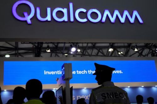 Qualcomm cân nhắc mua lại mảng thiết kế chip của Intel