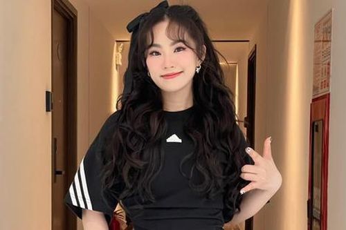 Lương Bích Hữu lộ diện khác lạ sau nghi vấn 'dao kéo'