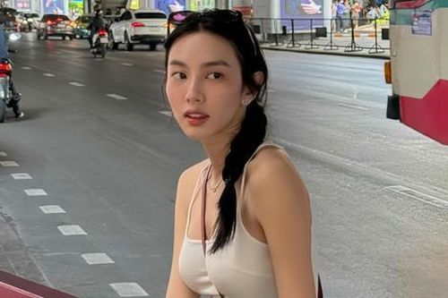 Thời trang bình dân của Hoa hậu Thùy Tiên