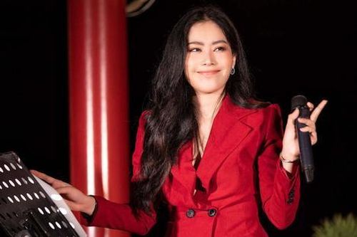 Nam Em nhận 'tin vui' sau ồn ào