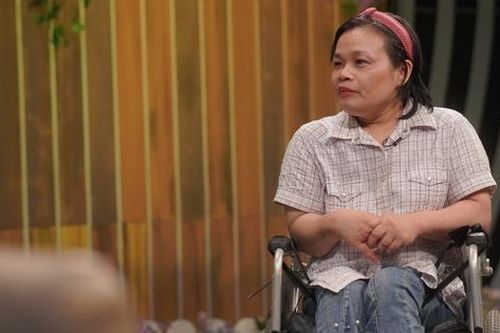 Hành trình mới của người phụ nữ mắc bệnh viêm tủy cột sống hiếm gặp