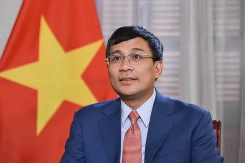 Nhân sự 6/9: Bổ nhiệm lại Thứ trưởng Bộ Ngoại giao; ngân hàng Standard Chartered Việt Nam lần đầu có CEO Việt