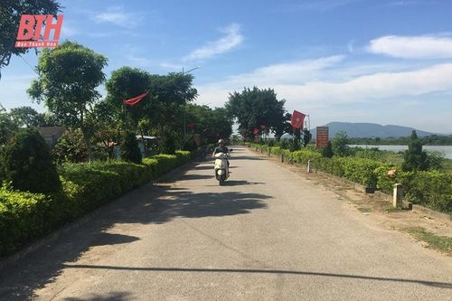 Điểm sáng xây dựng nông thôn mới kiểu mẫu bên dòng sông Yên