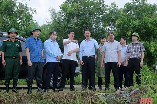 Phó Bí thư Tỉnh ủy Trịnh Tuấn Sinh kiểm tra công tác ứng phó với bão số 3 tại các huyện Thiệu Hóa, Yên Định