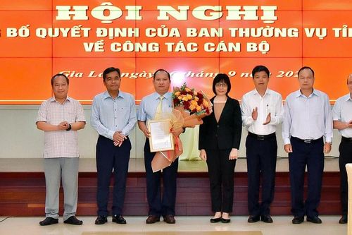 Đồng chí Rah Lan Chung-Phó Bí thư Tỉnh ủy, Chủ tịch UBND tỉnh giữ chức Bí thư Ban cán sự Đảng UBND tỉnh