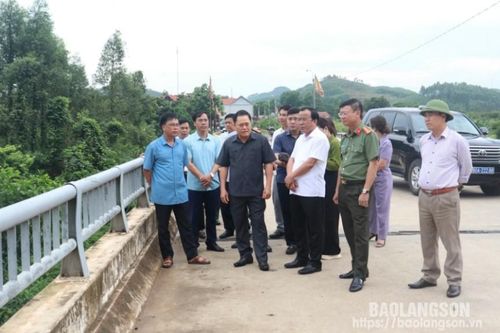 Lãnh đạo UBND tỉnh kiểm tra công tác phòng chống lụt bão tại các huyện