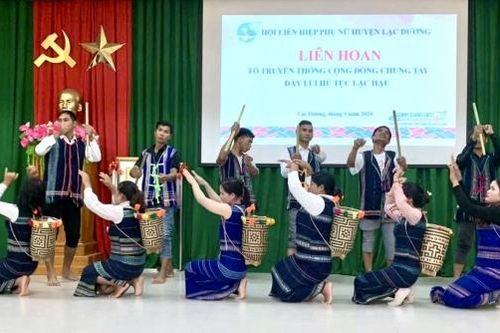 Lạc Dương: Liên hoan Tổ truyền thông cộng đồng chung tay đẩy lùi hủ tục