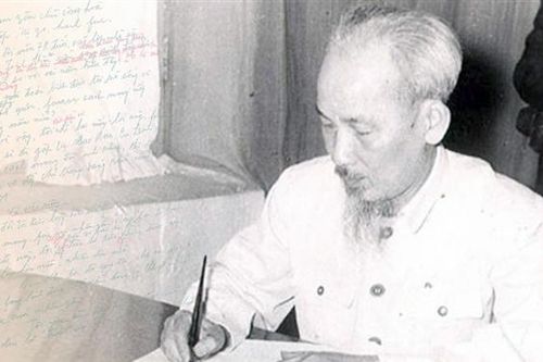 Bài 1: Những căn dặn của Chủ tịch Hồ Chí Minh trong Di chúc về xây dựng, chỉnh đốn Đảng vẫn còn nguyên giá trị