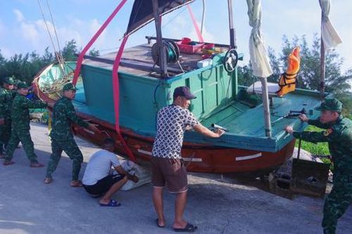 Hải Phòng không còn tàu thuyền ở vùng nguy hiểm, trưng dụng trường học làm nơi tránh bão số 3