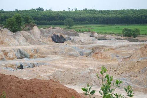 Hết phép khai thác, doanh nghiệp chây ỳ đóng cửa mỏ