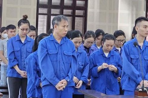 Tuyên án 18 đối tượng vụ làm giả hồ sơ cho 45 người xuất cảnh đi Canada