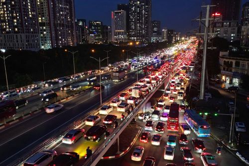 Hà Nội ùn tắc 'không lối thoát' từ chiều đến đêm