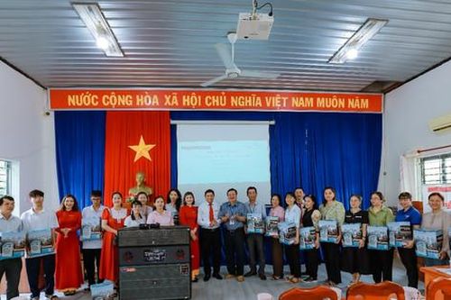 'Thêm con chữ, bớt đói nghèo' - chương trình an sinh xã hội chào mừng năm học mới 2024-2025