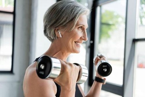Bài tập giảm cân trong 30 ngày tốt nhất cho phụ nữ tuổi 50