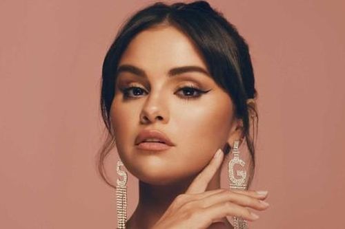 Sau Rihanna và Taylor Swift, đến lượt Selena Gomez trở thành tỷ phú ở tuổi 32