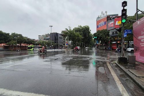 Bão số 3 gây mưa to, gió giật mạnh nhất tại Hà Nội từ chiều đến đêm nay