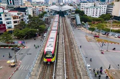 Hai tuyến tàu điện của Hà Nội tạm dừng chạy do bão số 3 đổ bộ
