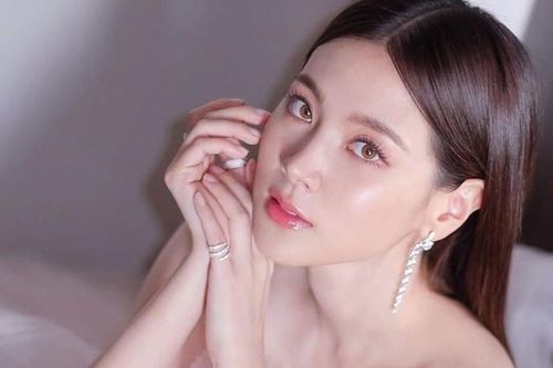 Chân dung mỹ nhân Thái Baifern Pimchanok khiến rating 'Thiên sứ tội lỗi' cao ngất ngưởng