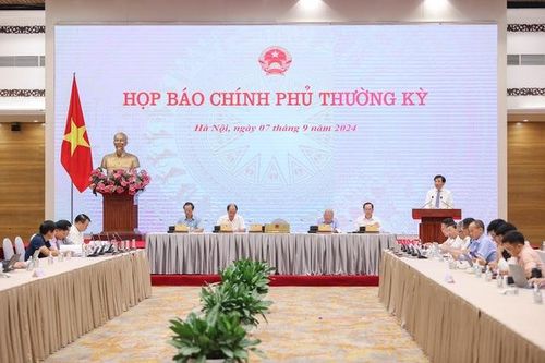 TỔNG THUẬT: Họp báo Chính phủ thường kỳ tháng 8